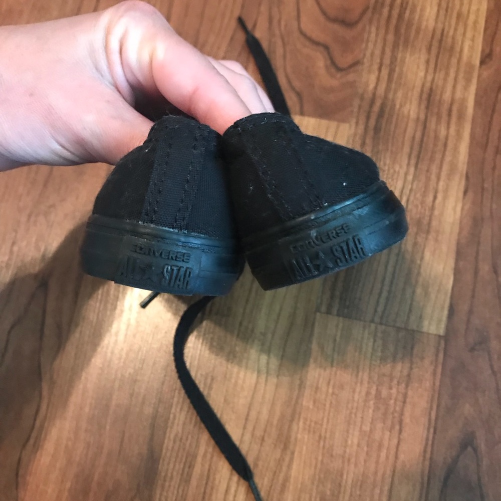 Converse - Picture 2 of 4